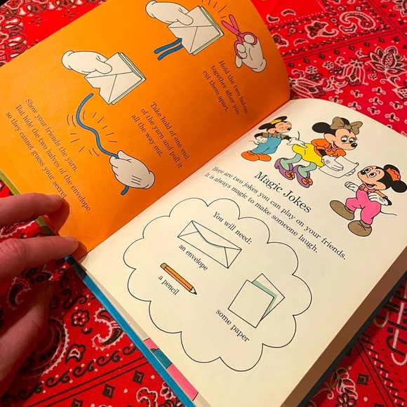 Vintage Classic Disney Mickey Mouse Magic Book! - 1960’s - Picture 5 of 6